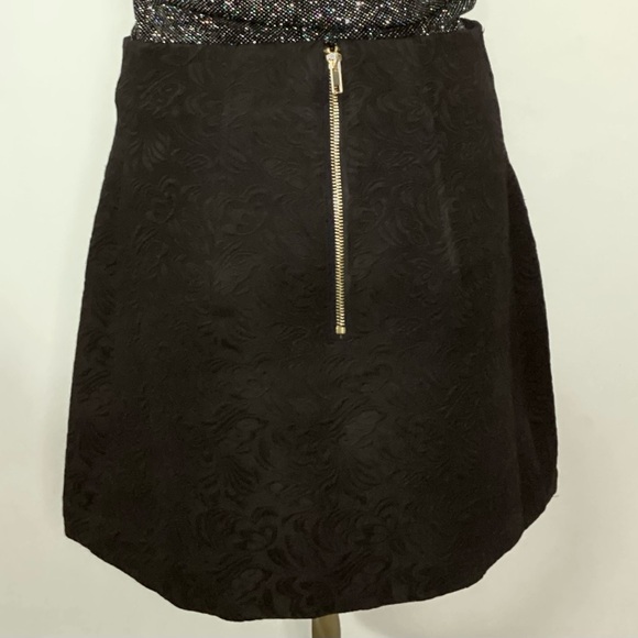 Forever 21 black Brocade Mini Skirt w Gold Zipper Size 29 - Picture 7 of 9